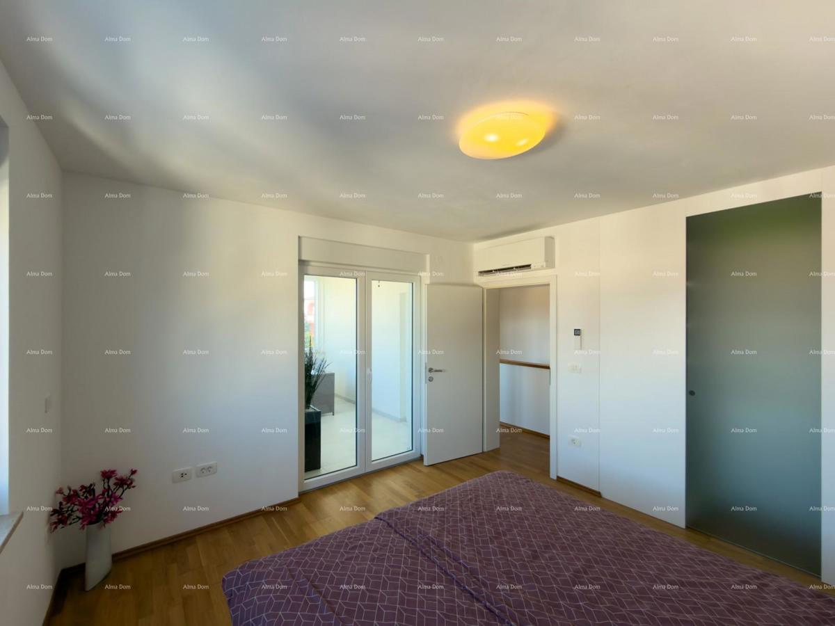 Prodaja atraktivne kuće v Premanturi z razgledom na morje