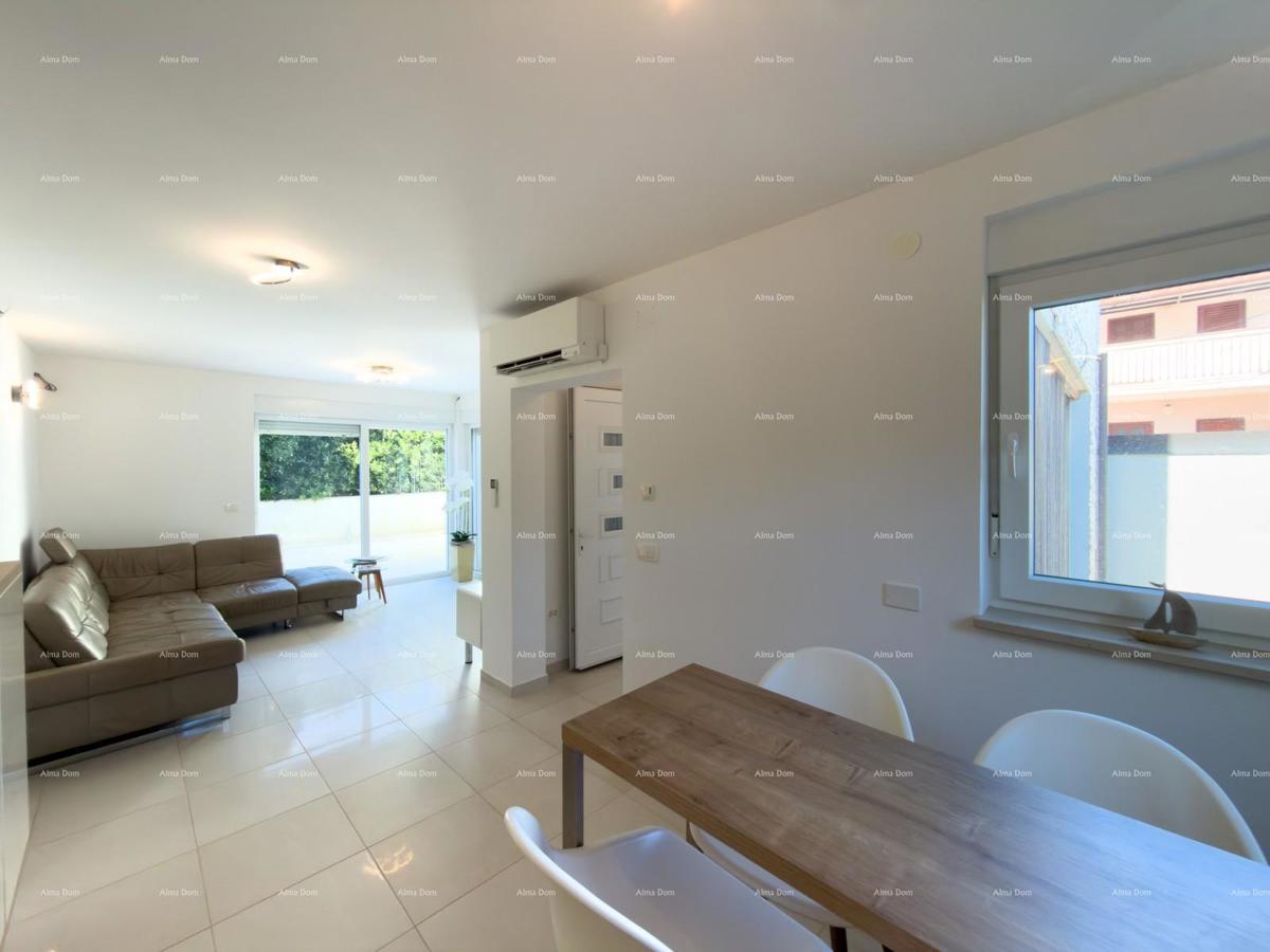 Prodaja atraktivne kuće v Premanturi z razgledom na morje