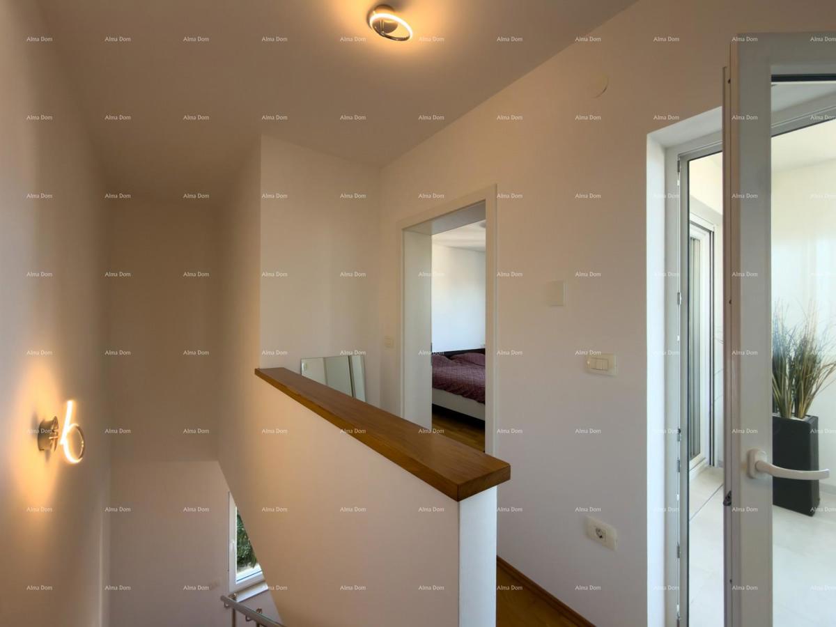 Prodaja atraktivne kuće v Premanturi z razgledom na morje