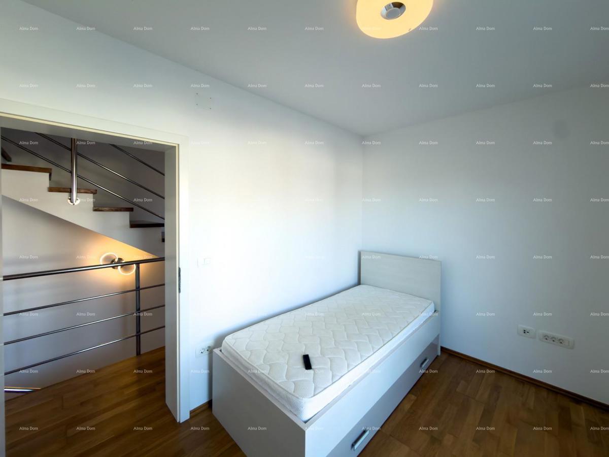 Prodaja atraktivne kuće v Premanturi z razgledom na morje