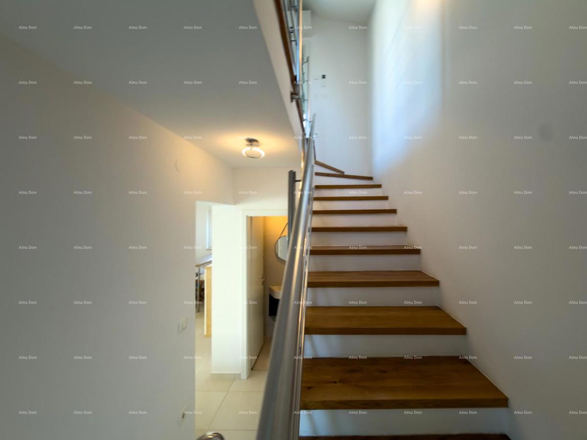 Prodaja atraktivne kuće v Premanturi z razgledom na morje