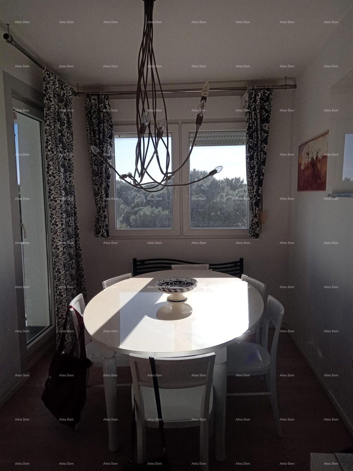 Prodaja - stan s pogledom na more - dve minute do sprehajalne poti Lungomare, Pula!