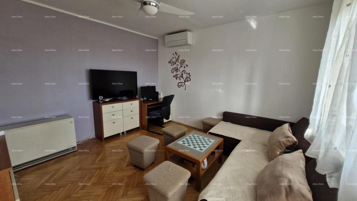 Prodaja stanovanja s pogledom na morje in mesto, Pula, Veruda!