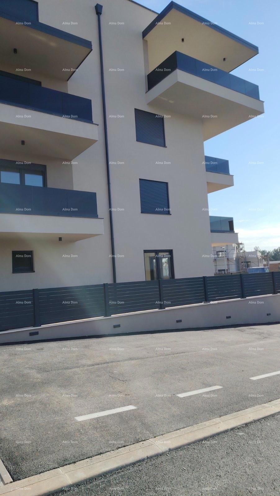 Enosobno stanovanje B3 v 3. nadstropju s KROVNIM TERASO, Vabriga!