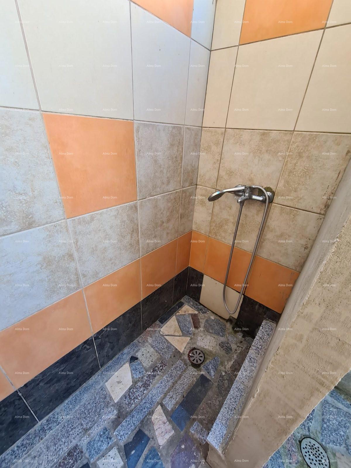 PEROJ, Stan na zgornjem nadstropju, blizu morja