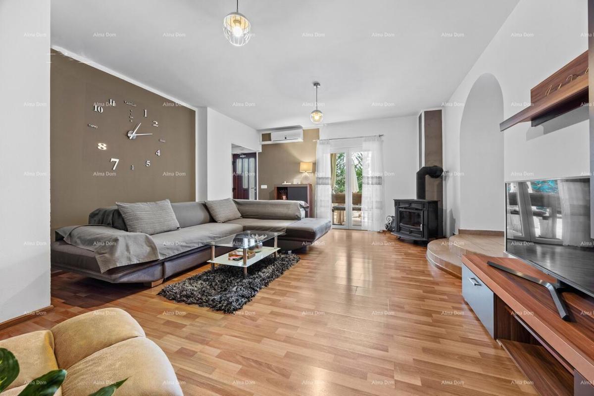 Prekrasno obnovljena istarska hiša s privatnim bazenom – Štokovci, Svetvinčenat