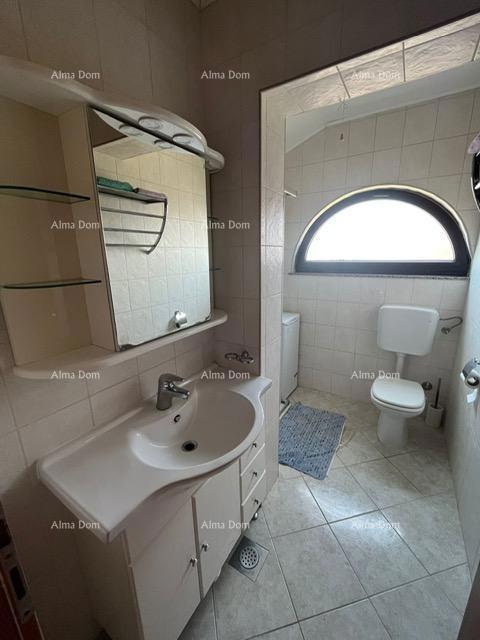 Novo v ponudbi! Odličen stan z veliko teraso in pogledom na morje, Novigrad!