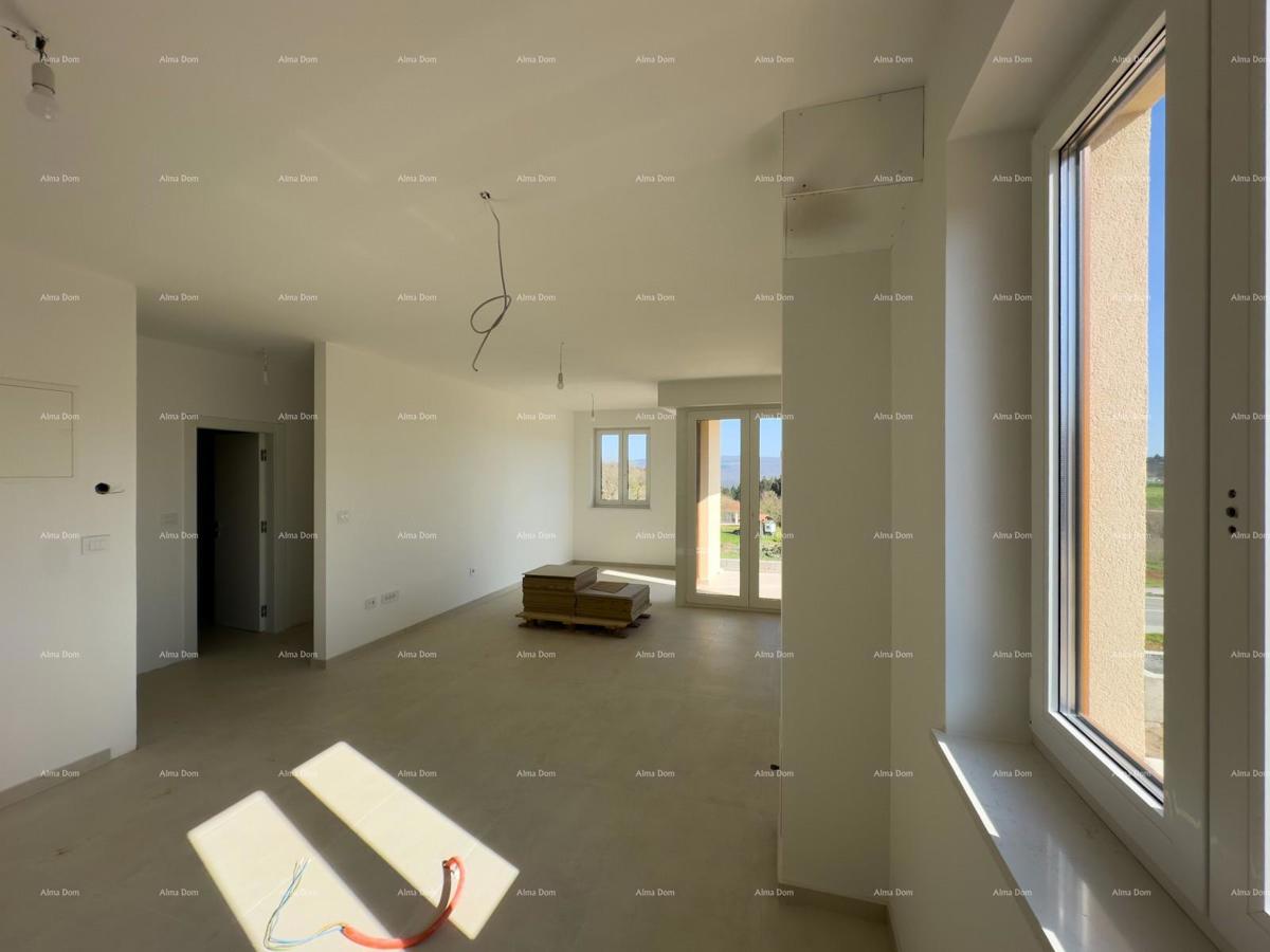 Prodajamo stanovanje z velikim vrtom v Barbanu.