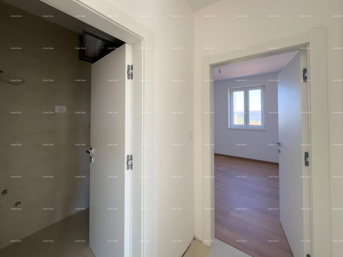 Prodajamo stanovanje z velikim vrtom v Barbanu.