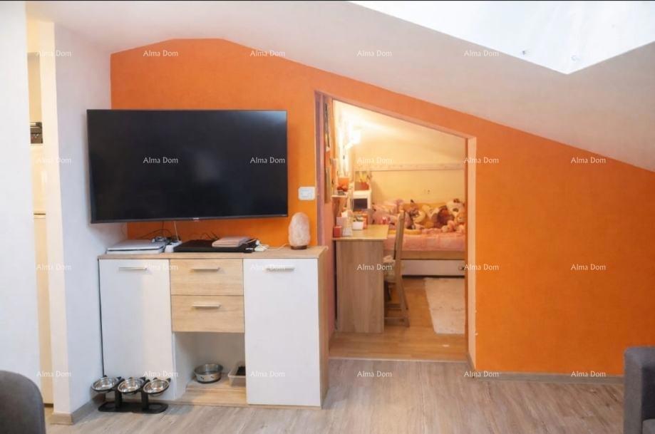 Rovinj – nepremičnina z dvema stanoma s pogledom na morje in parkirnim mestom