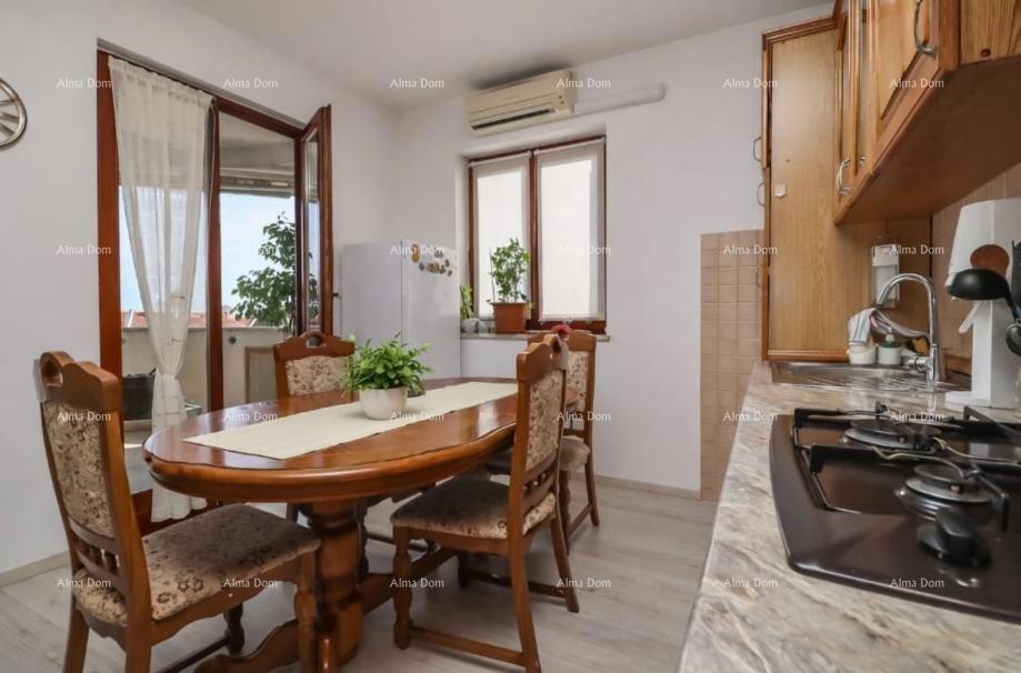 Rovinj – nepremičnina z dvema stanoma s pogledom na morje in parkirnim mestom