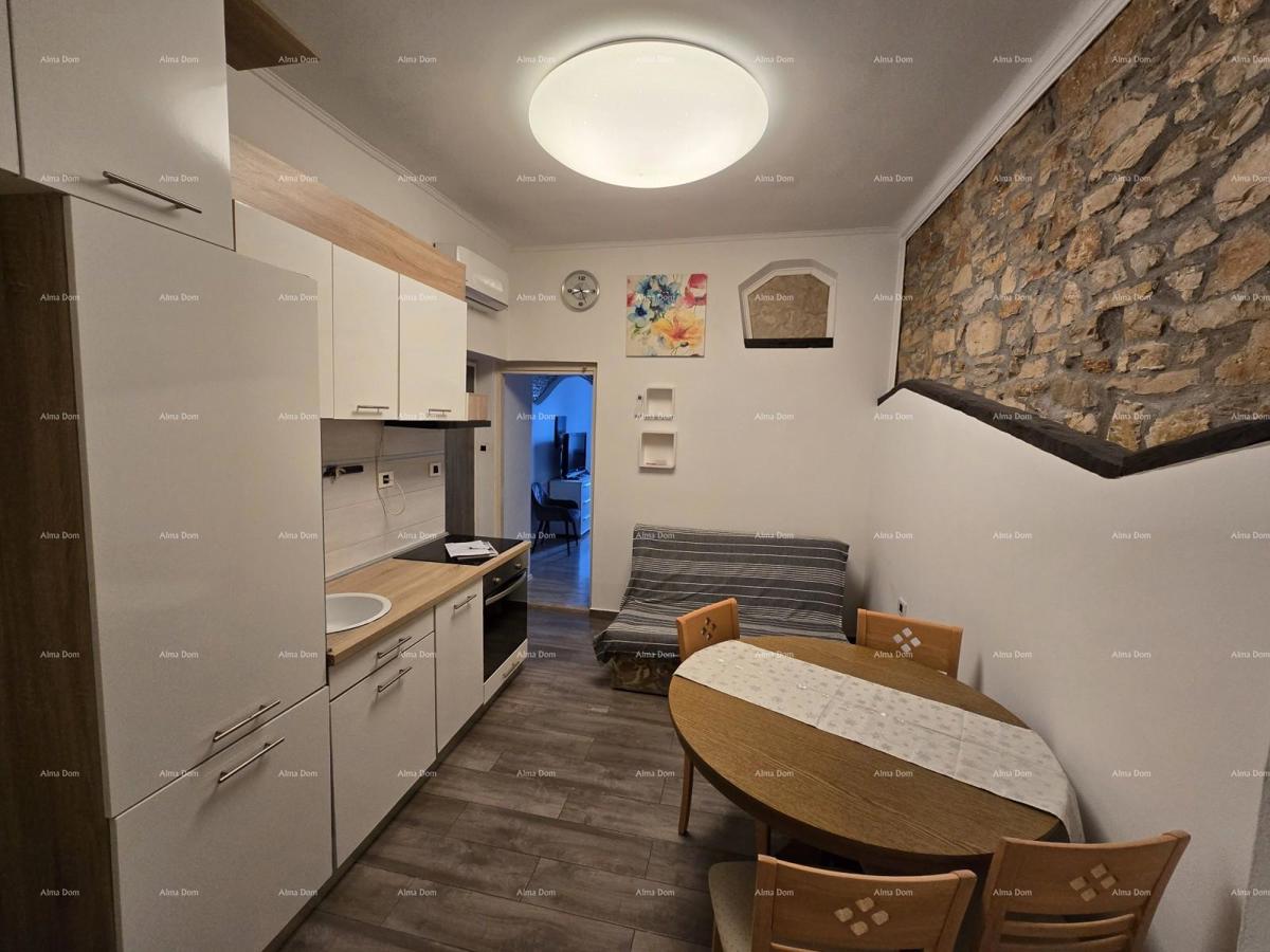 Šarmanten stan v Puli - idealen za samske ali pare, blizu centra mesta in plaže