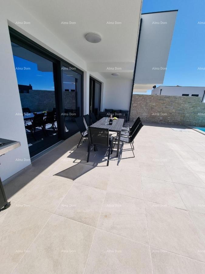 Luksuzna hiša z bazenom v srcu Istre.