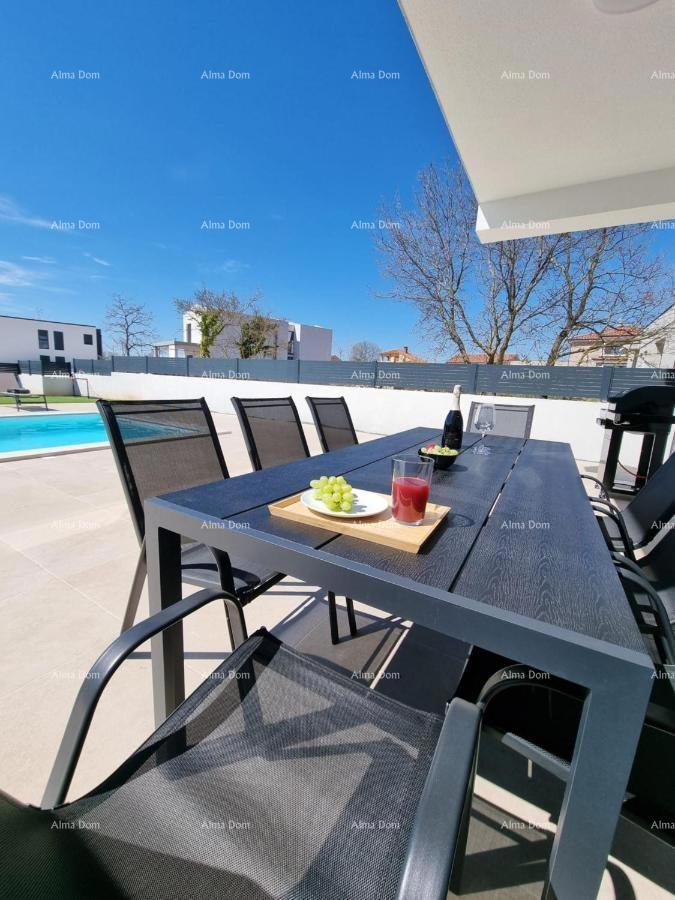 Luksuzna hiša z bazenom v srcu Istre.