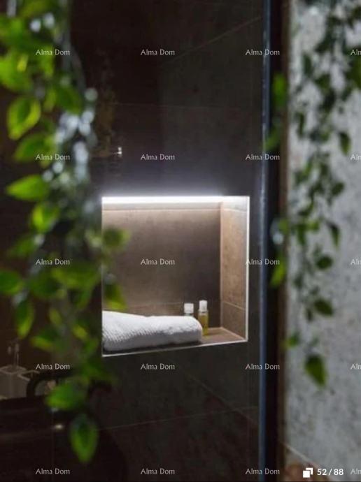 POREČ, Žbandaj – sodoben stan s strešno teraso in jacuzzijem