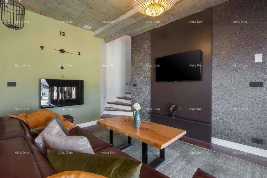 POREČ, Žbandaj – sodoben stan s strešno teraso in jacuzzijem