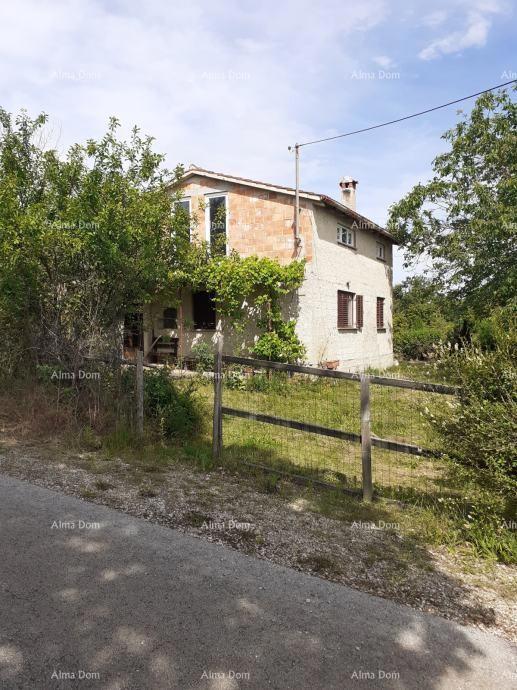 Prodaja hiše z dvema gradbenima parcelama – Tinjan