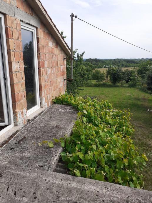 Prodaja hiše z dvema gradbenima parcelama – Tinjan