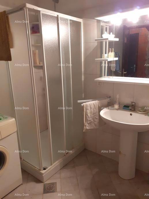 Prodaja hiše z dvema gradbenima parcelama – Tinjan