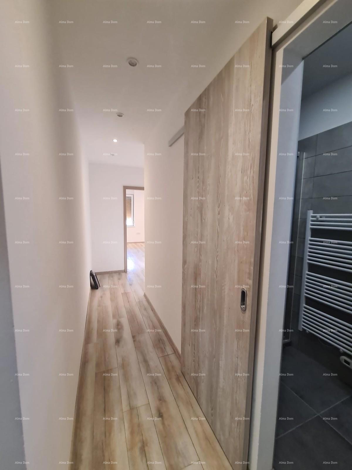 Pula – renoviran dvosobni stan v centru, 72,83 m²