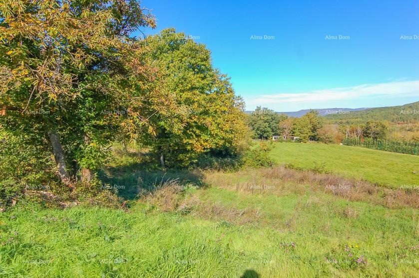 Prodaja - gradbeno zemljišče za gradnjo družinske hiše, Karojba!