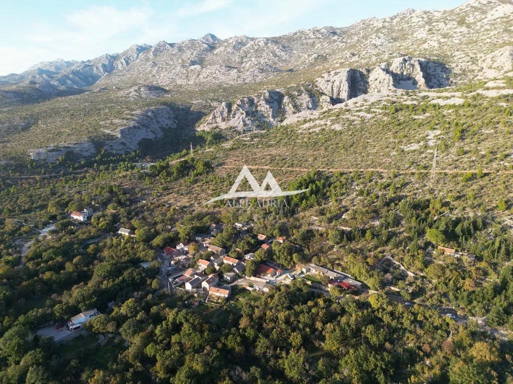 UGODNA CENA - SELINE - GRADBENI ZEMLJIŠČE 1.467 M2 - 88.560 €