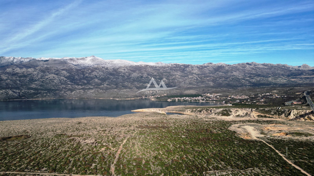MASLENIČKO ŽDRILO - ZAZIDLJIVO POVRŠINA 1.879 M2 PLUS 6.873 M2KMETIJSKO - 262.560 €