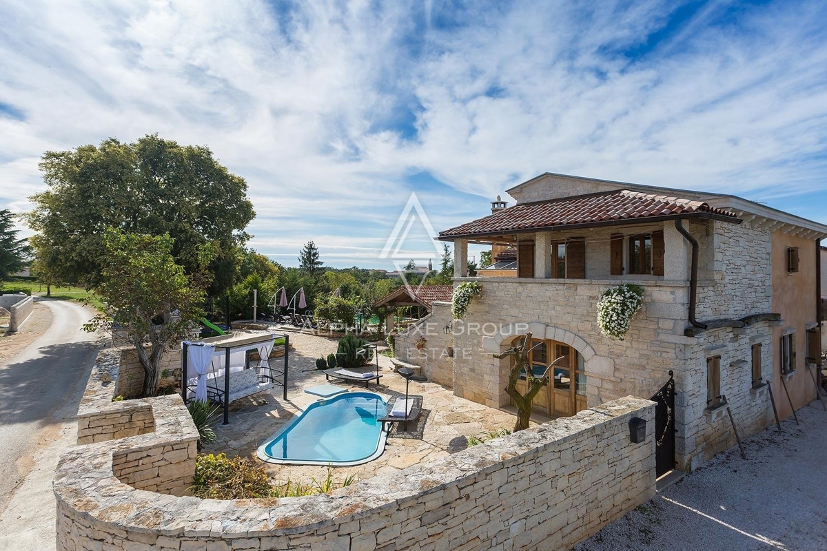 Istra, Sveti Petar – Avtentična kamnita vila z bazenom na prodaj