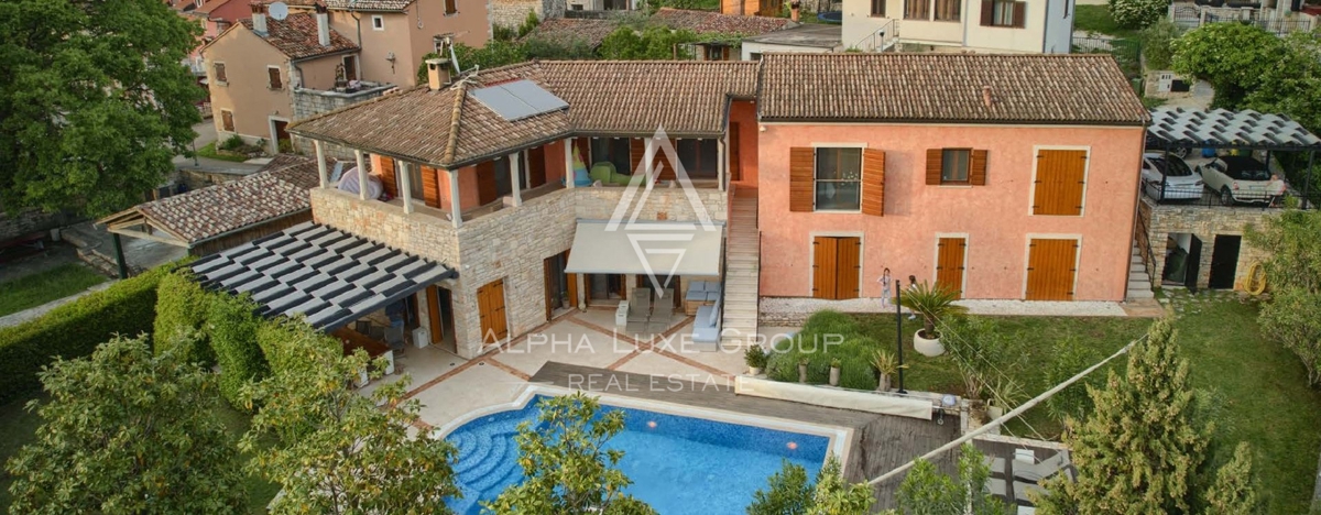 Istra, Rovinj, Veličastna vila s prostornim vrtom in možnostjo gradnje
