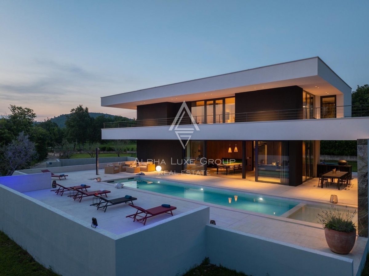 Spektakularna moderna vila v okolici Grožnjana, Istra