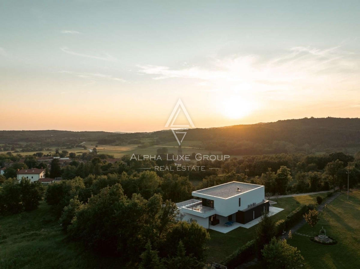 Spektakularna moderna vila v okolici Grožnjana, Istra