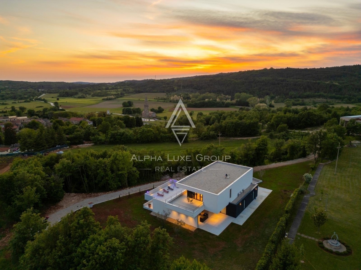 Spektakularna moderna vila v okolici Grožnjana, Istra