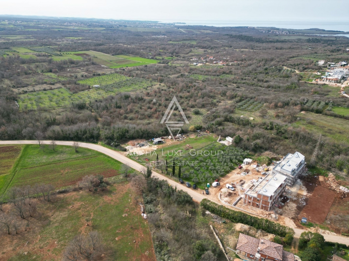 Istra, Poreč - Sodobno stanovanje s teraso naprodaj