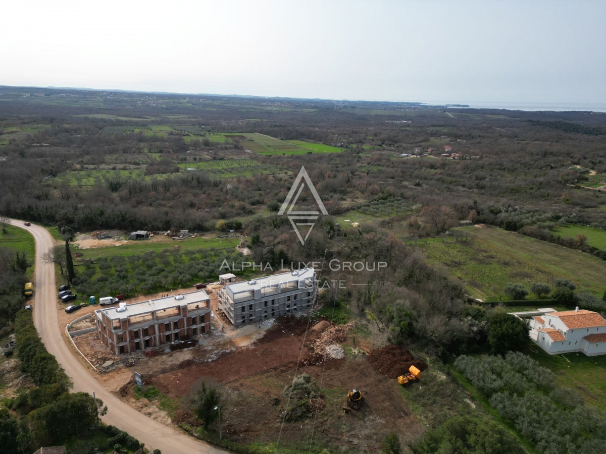 Istra, Poreč - Sodobno stanovanje s teraso naprodaj
