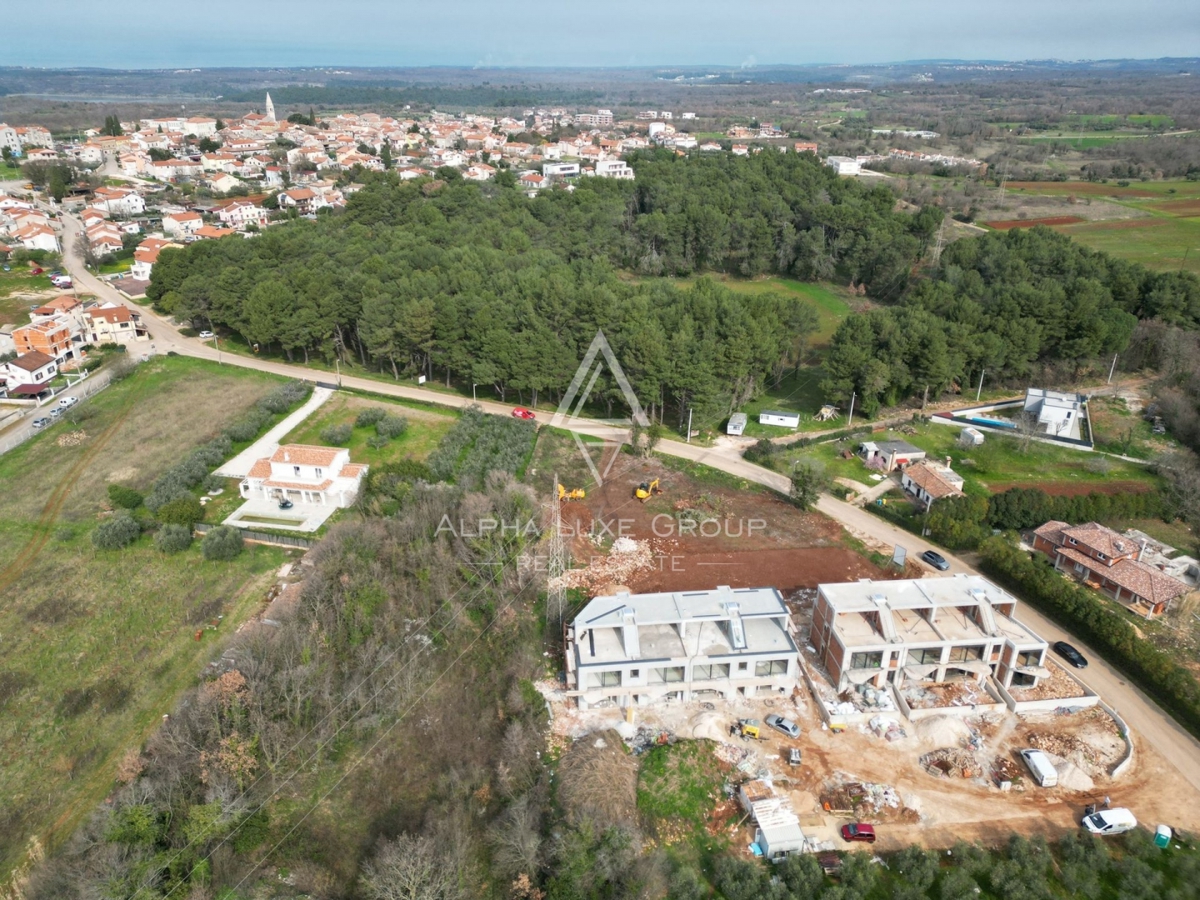 Istra, Poreč - Sodobno stanovanje s teraso naprodaj
