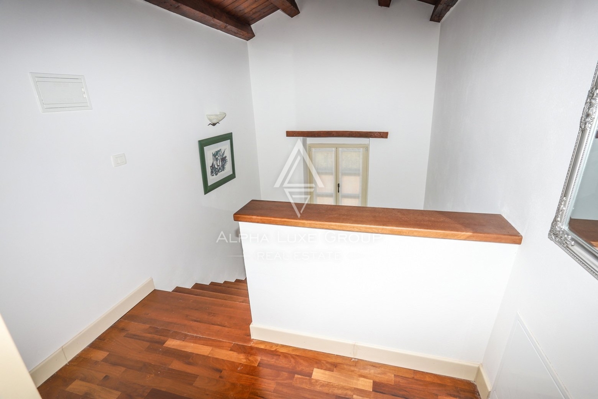 Istria, Tinjan: Izjemna vila z zasebnim bazenom in štirimi spalnicami