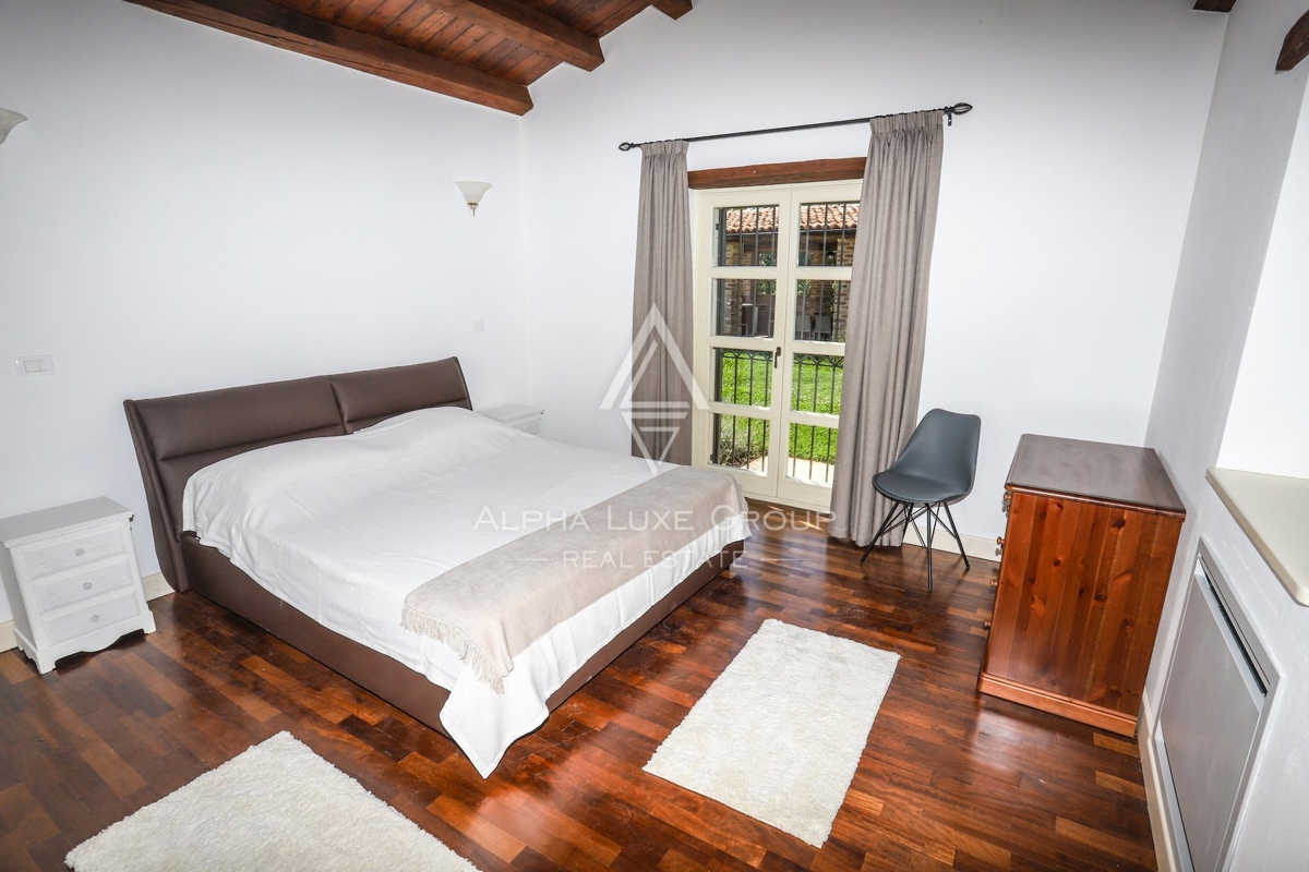 Istria, Tinjan: Izjemna vila z zasebnim bazenom in štirimi spalnicami