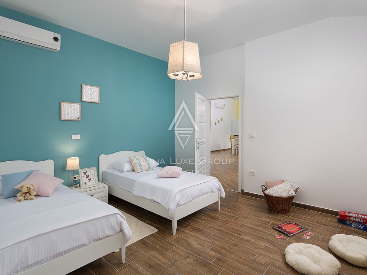 Svetvinčenat, Istra - Elegantni dvojni vili naprodaj