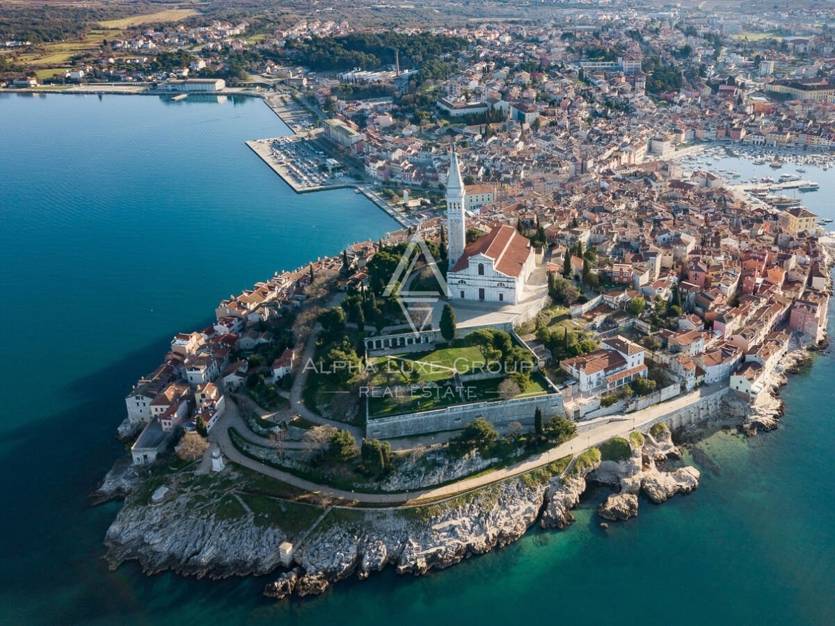 Svetvinčenat, Istra - Elegantni dvojni vili naprodaj