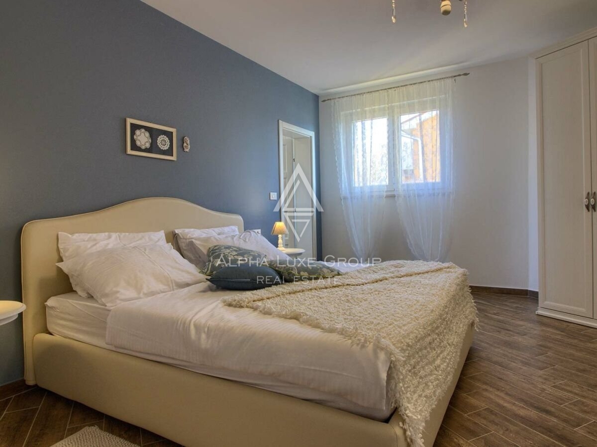 Svetvinčenat, Istra - Elegantni dvojni vili naprodaj