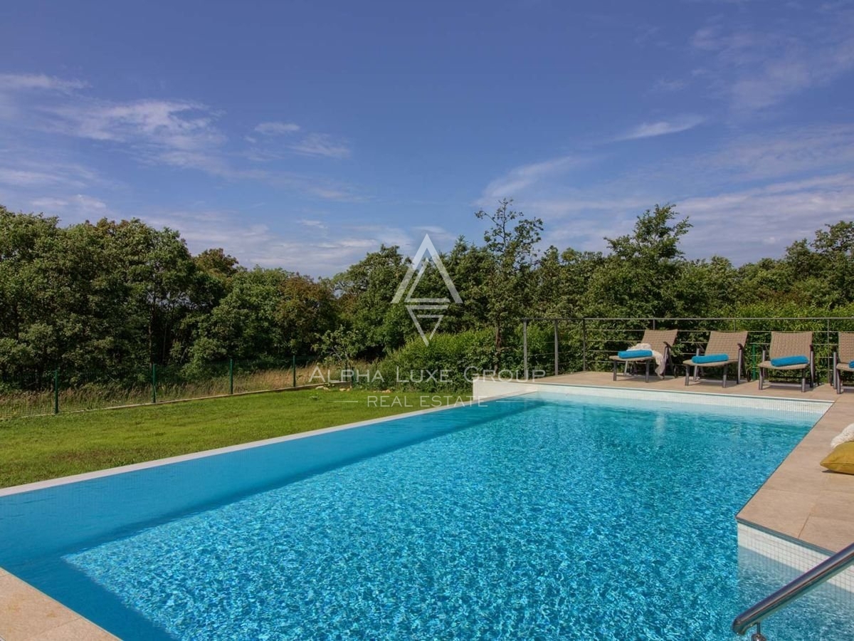 Svetvinčenat, Istra - Elegantni dvojni vili naprodaj