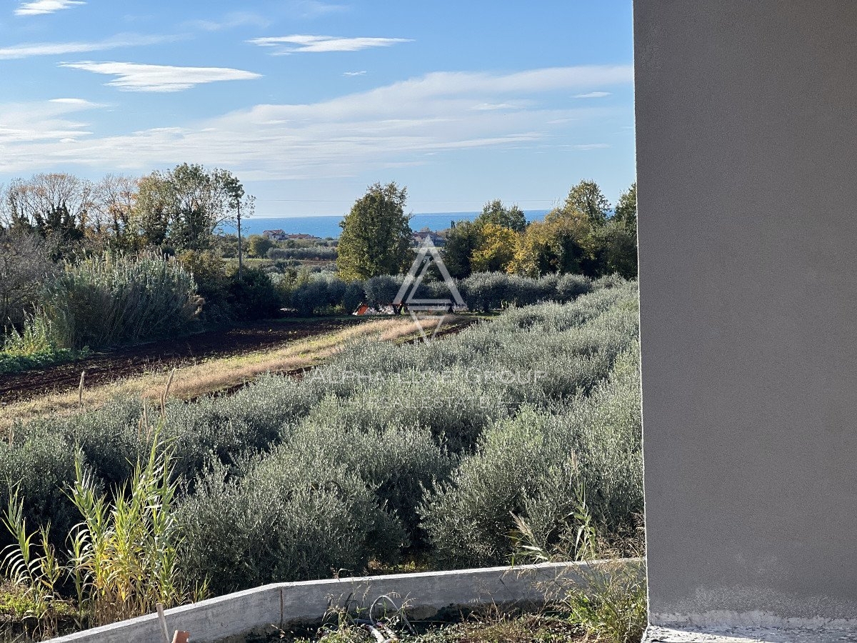 Novigrad, Istra – Sodobno pritlično stanovanje z vrtom
