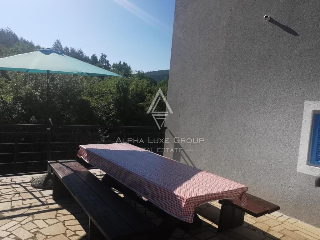 Buzet, Istra - Apartmajski kompleks z bazenom v mirnem naravnem okolju