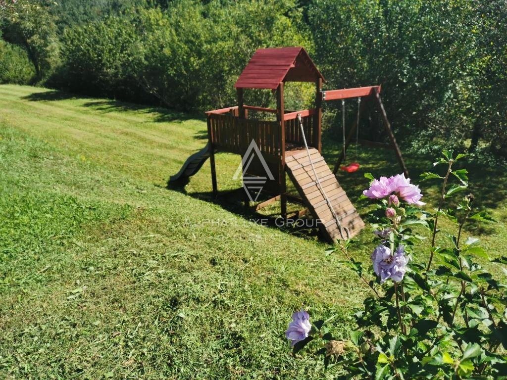 Buzet, Istra - Apartmajski kompleks z bazenom v mirnem naravnem okolju