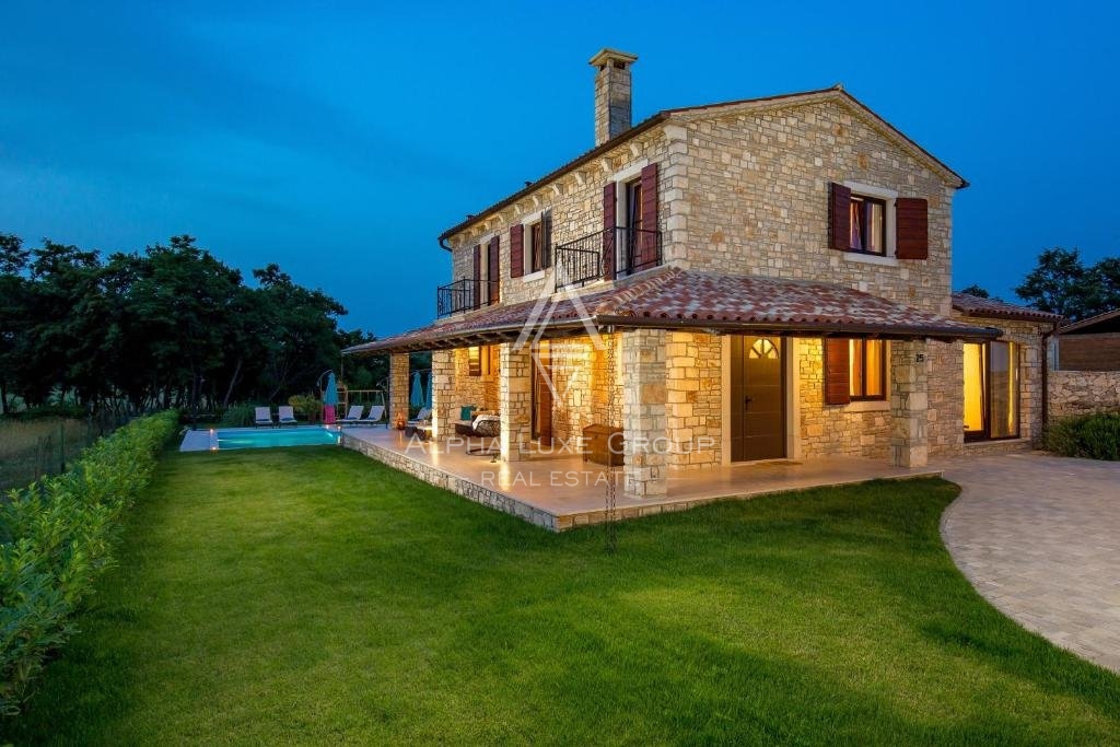 Čudovita kamnita vila z bazenom, Istra, Svetvinčenat