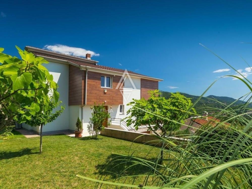 Luksuzna vila z bazenom in čudovitim vrtom, Istra, Opatija