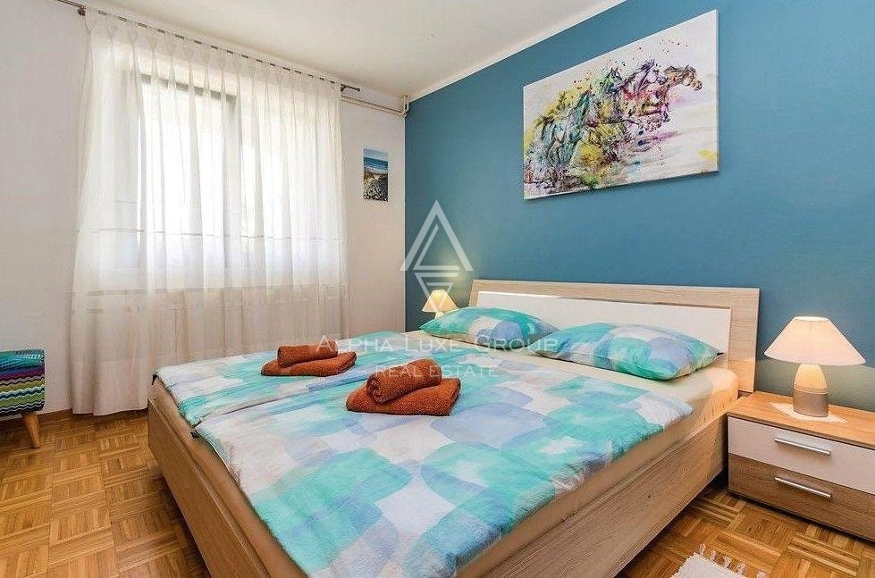 Čudovita hiša z dvema bivalnima enotama in bazenom, Istra, Svetvinčenat