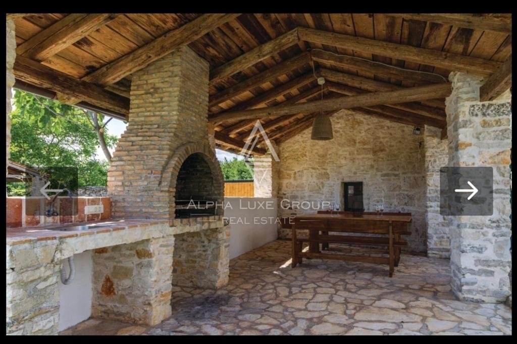Prenovljena kamnita vila z bazenom, Istra, Barban