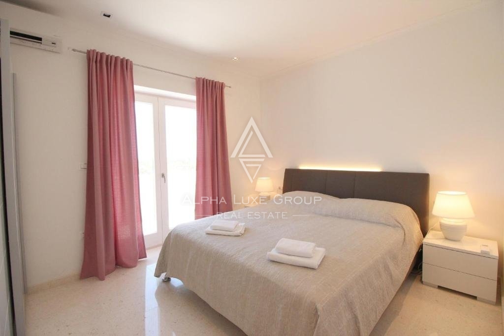 Čudovita vila s prostornim vrtom in bazenom, Istra, Poreč