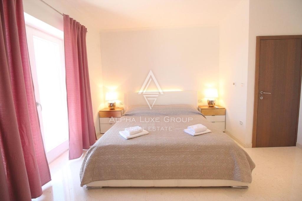 Čudovita vila s prostornim vrtom in bazenom, Istra, Poreč